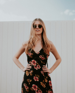 Damenbekleidung 2 Rot 40